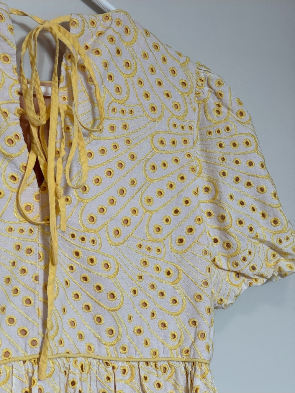 ELLIATT Ambiance Dress Eyelet Mini L - Picture 7 of 14